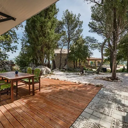 Vila Olimp * Nerezisca